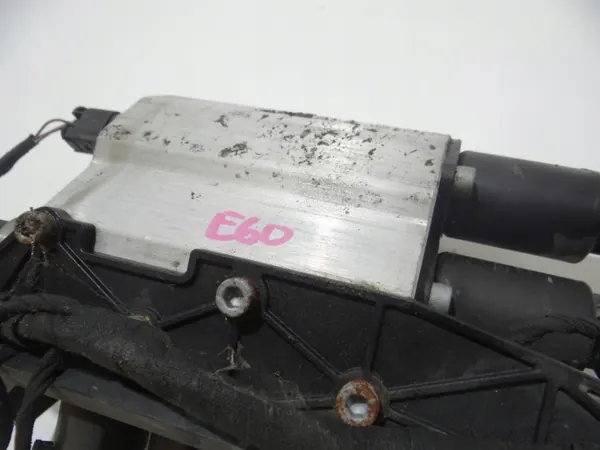Ventilblock OEM 6760840 för BMW E60 E61 Kompressor image 3