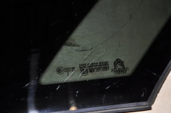 Luna Trasera OEM AS3 para Citroën C6 2007 2.7L image 3