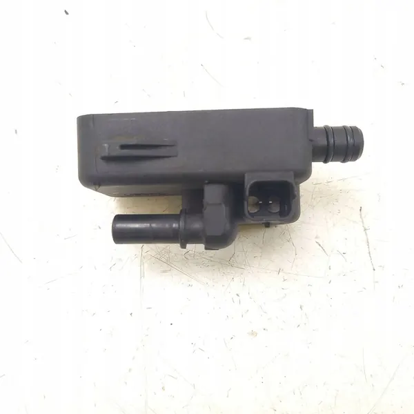 2006 Mazda 3 I Chauffage de carburant 9305108C image 3