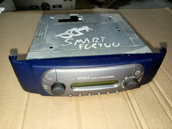 Radio Smart Fortwo 450 OEM M1S65 DOM 00016948 image 2