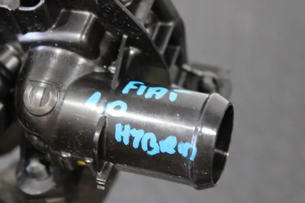 Carcasa de termostato Fiat 1.0 Hybrid image 4