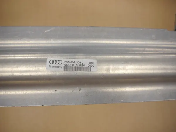 AUDI A4 B9 Takapuskuri 8W0807309J image 2