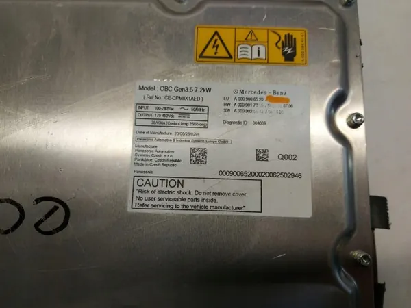 Mercedes EQC 400 Accu Controller OEM A0009006520 image 3