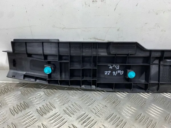 Subaru Outback Kofferraumschwellenschutz OEM 95073AN010 image 3