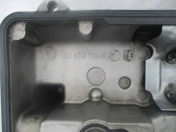 MERCEDES W202 W210 W203 2.2 CDI Tampa de Válvulas image 6