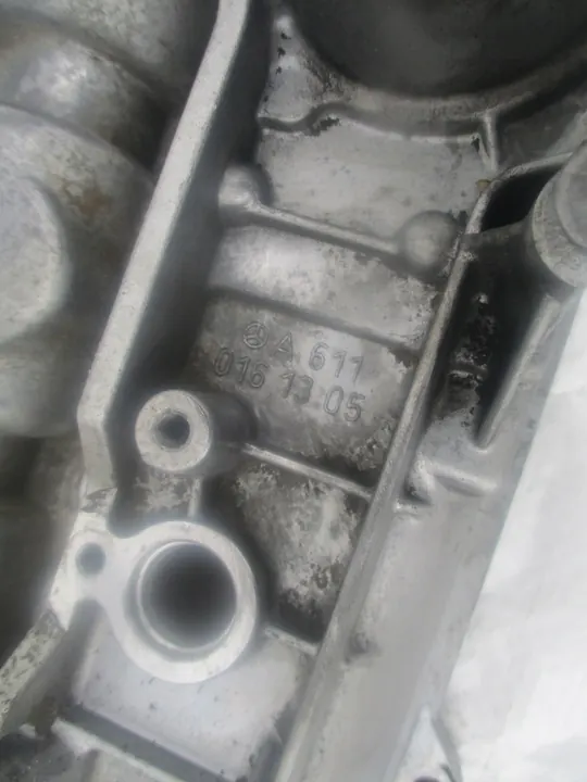 MERCEDES W202 W210 W203 2.2 CDI Tampa de Válvulas image 7