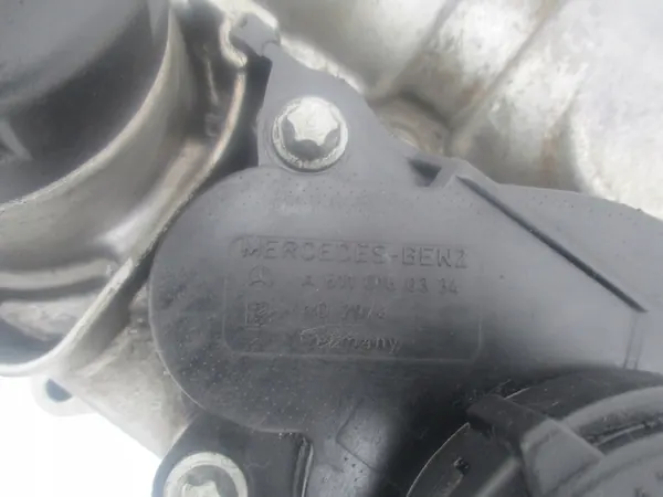 MERCEDES W202 W210 W203 2.2 CDI Tampa de Válvulas image 8