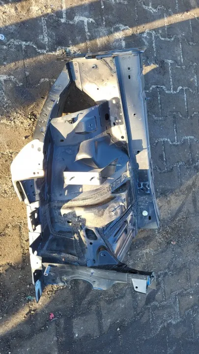 OEM CHRYSLER PACIFICA II 2016-25 etu neljännespaneeli image 3