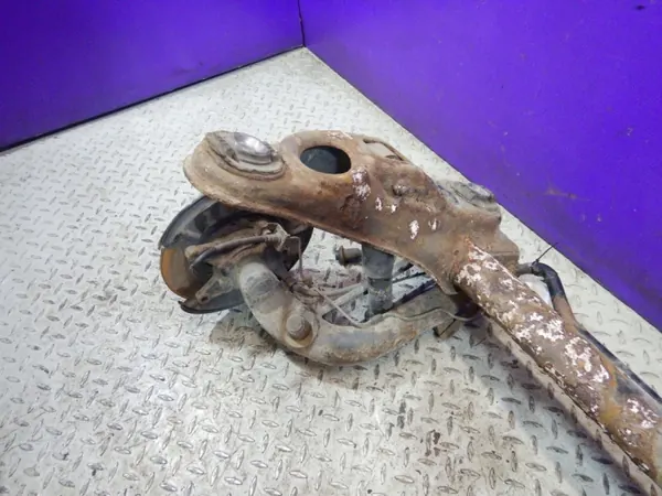 Viga eje trasero Mercedes OEM Zawada-232056- Usado image 4