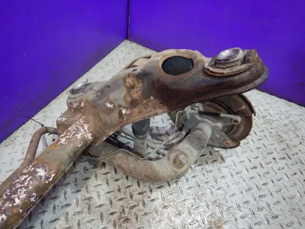 Viga eje trasero Mercedes OEM Zawada-232056- Usado image 5