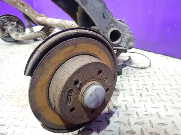 Viga eje trasero Mercedes OEM Zawada-232056- Usado image 7