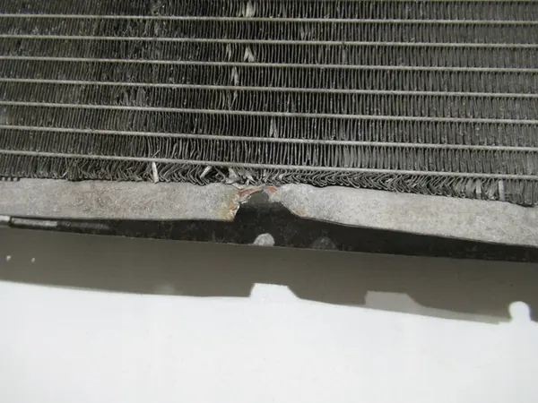 Vattenkylare Opel Astra III H 1.9 CDTI 13143570 image 3