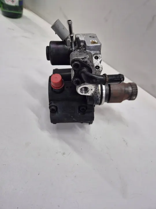 Brandstofpomp Mercedes 2.2 CDI A6510700701 image 3