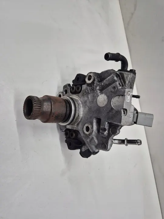 Brandstofpomp Mercedes 2.2 CDI A6510700701 image 4