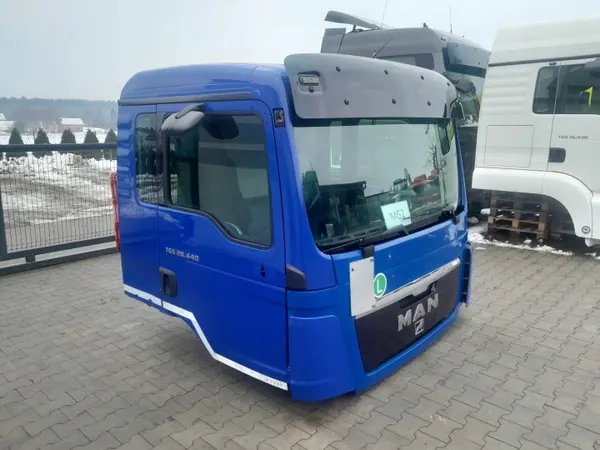 Cabina MAN TGS KABINA TGS MG2 V2 - Usada Construcción image 3