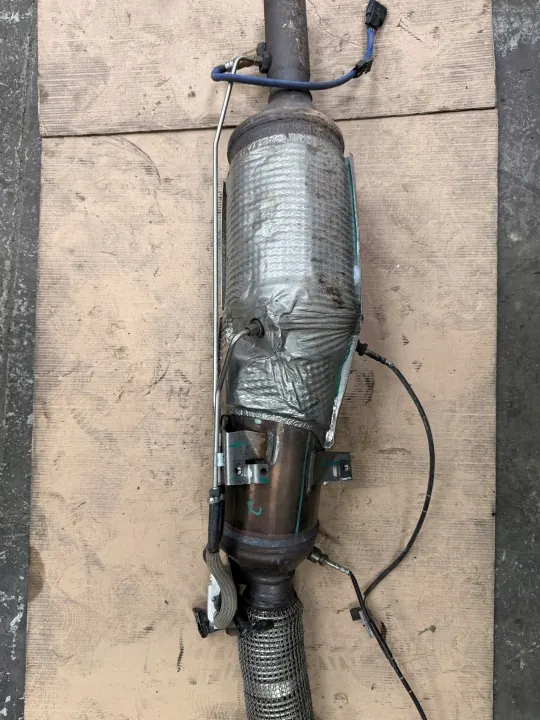 Renault Katalysator OEM 208027401R Gebraucht image 4