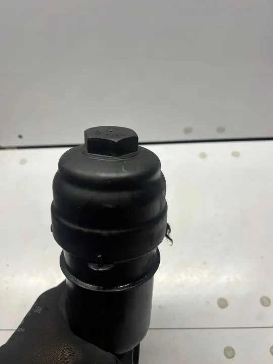 Oljefilterfäste OEM 6740373186 image 4