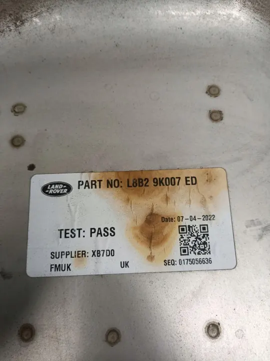 Bränsletank Land Rover Defender OEM L8B29K007ED image 3