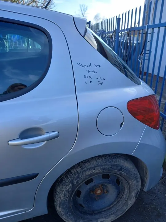 OEM dm,uty Kulmapaneeli Vasen/Oikea Taka Peugeot 207 image 3
