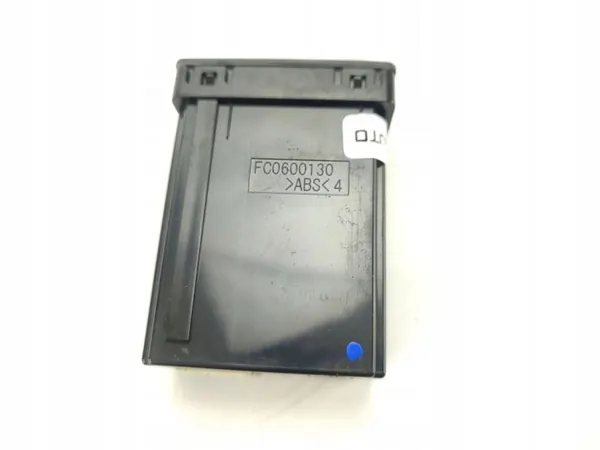 Lexus USB-aansluiting OEM 86190-24030 voor UX 250h 2018-2022 image 4