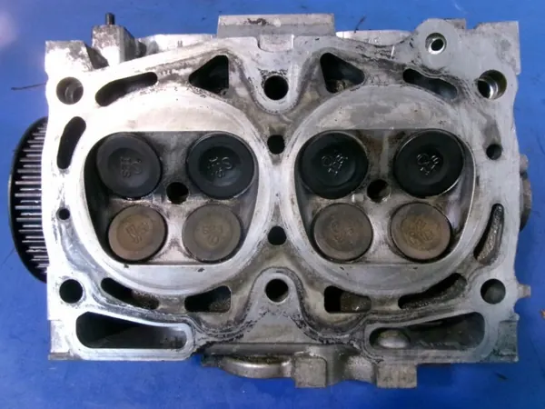 Cabeça Motor Subaru EJ25 Lado Direito - OEM Usado image 6