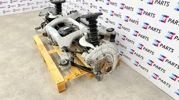 Sospensione posteriore BMW G05 G06 G07 M50d 400CV OEM 6894149 image 3