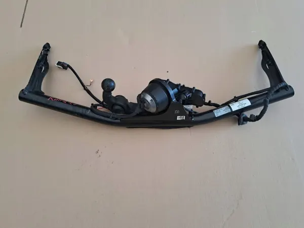Skoda Kamiq Trekhaak OEM 658803881 - Achter Gebruikt image 2