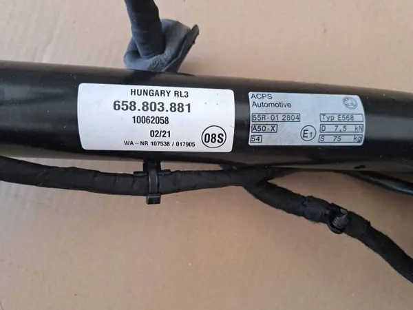 Skoda Kamiq Trekhaak OEM 658803881 - Achter Gebruikt image 9