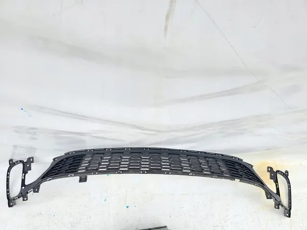 Grille de Pare-Chocs Avant Kia Carens IV 2013-2016 OEM image 6