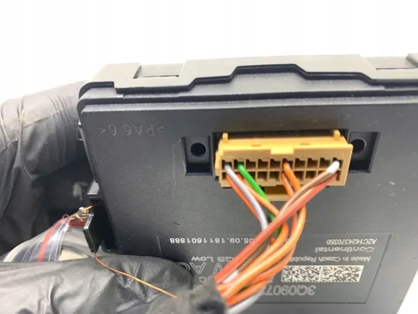 VW Passat B8 Light Module 3Q0907338C image 3