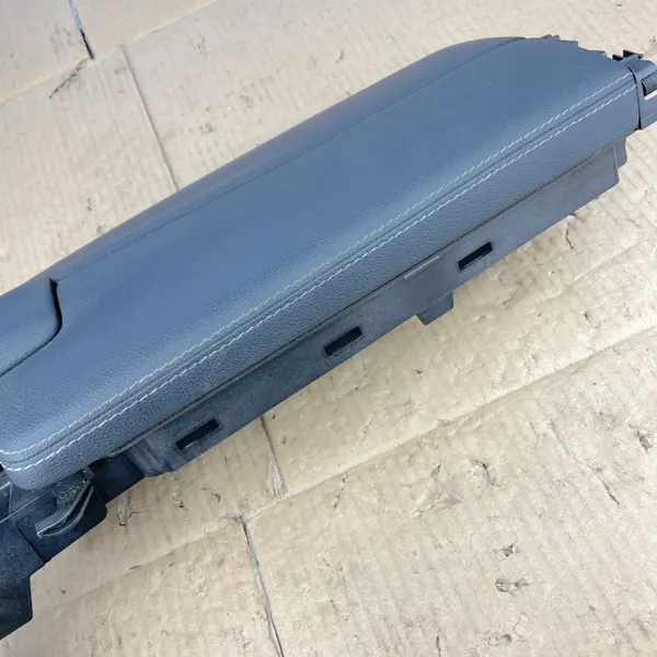 Middenarmsteun leer OEM 2125409010 Mercedes W212 image 9