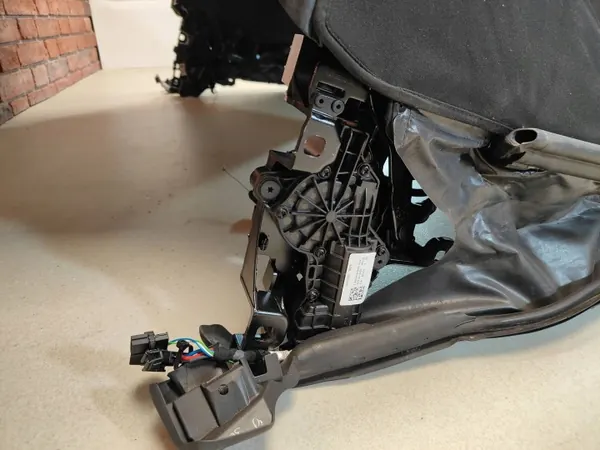 BMW Z4 G29 Taittokatto OEM 7452485 Musta image 9