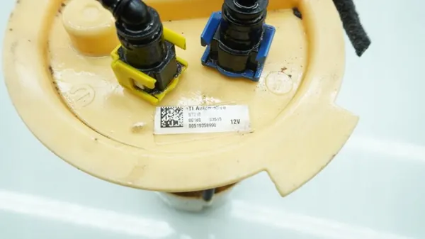Jeep Renegade 1.6 MJet polttoainepumppu OEM 00519358990 image 4