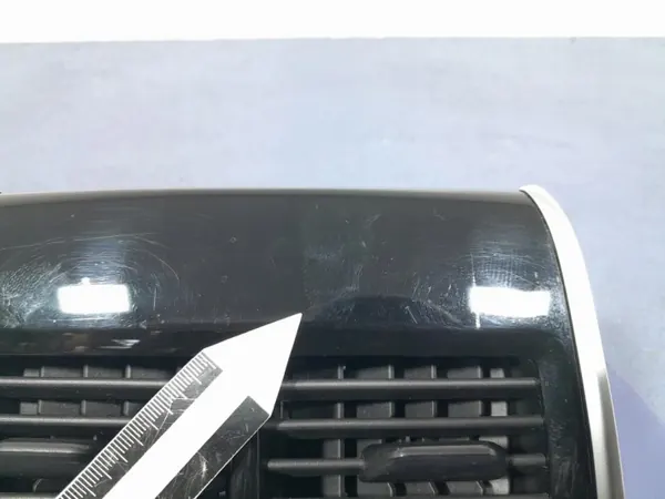 BMW X7 G07 Bakre tunnelventilationsgallret OEM 9399966 image 3