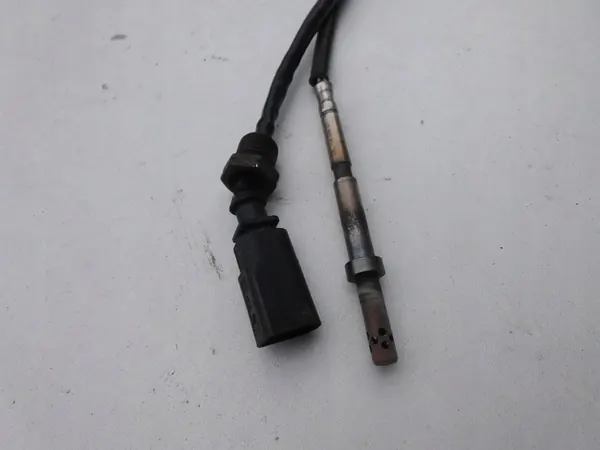 Sensor de Temperatura de Escape Audi A4 A5 Q5 2.0TDI OEM image 2