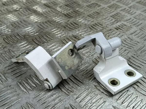 2025 Genesis GV70 Hintere Türscharniere OEM FOB53127 image 1