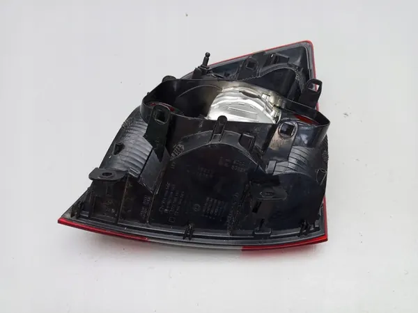 SKODA RAPID LIFT HB 2017 Luz Trasera Derecha 5JH945208 image 7