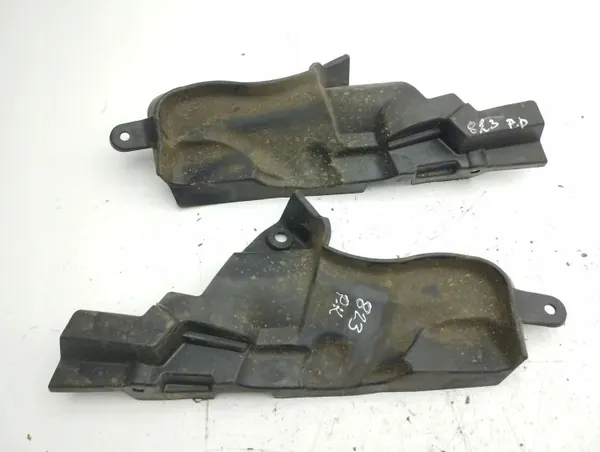 Tesla Model 3 2022 Satz Gurtabdeckung vorne OEM 164807300A image 2