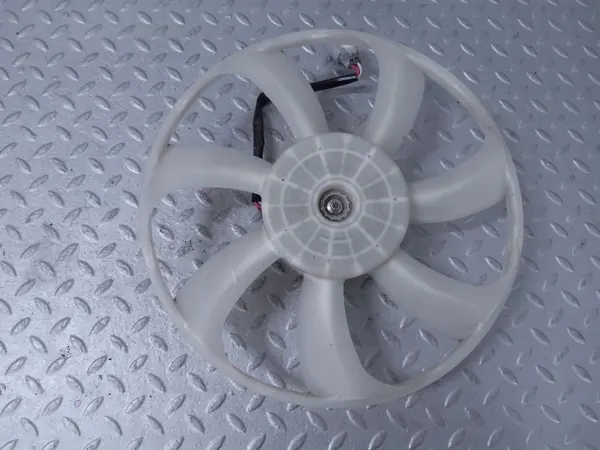 Radiatorventilator Toyota OE 1636324170 - Gebruikt image 2