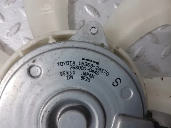 Radiatorventilator Toyota OE 1636324170 - Gebruikt image 4