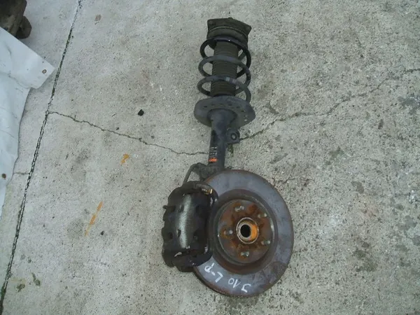 Nissan Qashqai +2 J10 1.6dci Steering Knuckle & Shock Absorber image 4