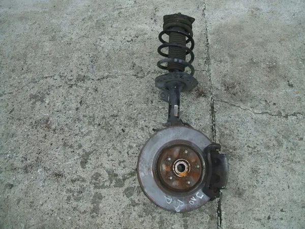 Nissan Qashqai +2 J10 1.6dci Steering Knuckle & Shock Absorber image 6