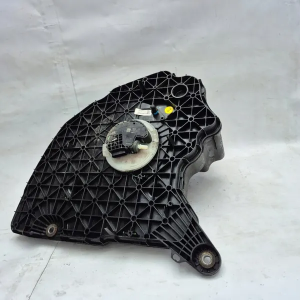 Audi AdBlue-Tank OEM 8W0131878AQ - Gebraucht image 2