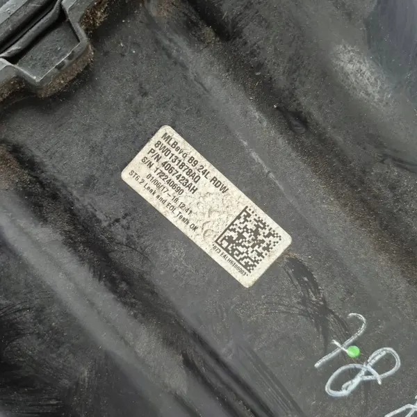 Audi AdBlue-Tank OEM 8W0131878AQ - Gebraucht image 6