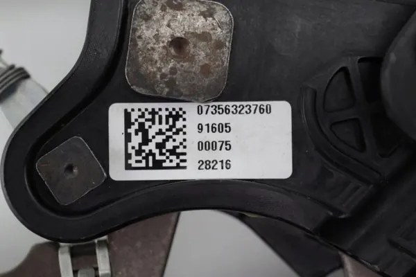 Levier de frein à main OEM 07356323760 pour FIAT 500L image 4