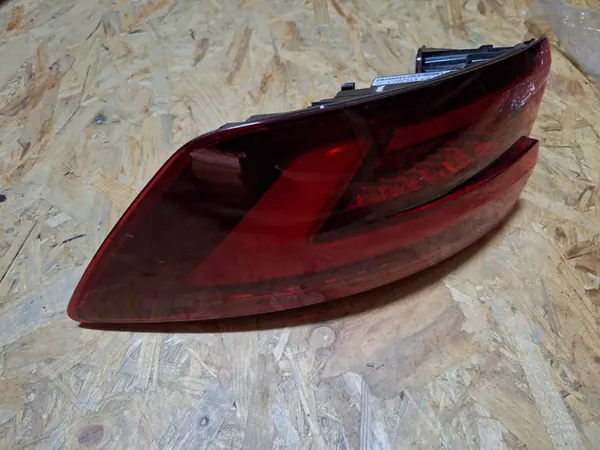 Luz Trasera Derecha Audi A4 8W9 image 3