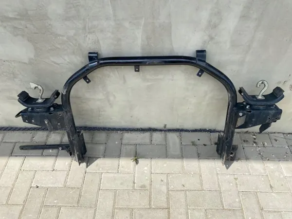 Poutre de fixation cabine OEM bvcvbvcb pour Mitsubishi Canter image 3