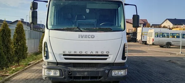 Begagnad Iveco hytt OEM 18177065104 för Eurocargo 120EL17 image 2