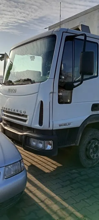 Begagnad Iveco hytt OEM 18177065104 för Eurocargo 120EL17 image 3