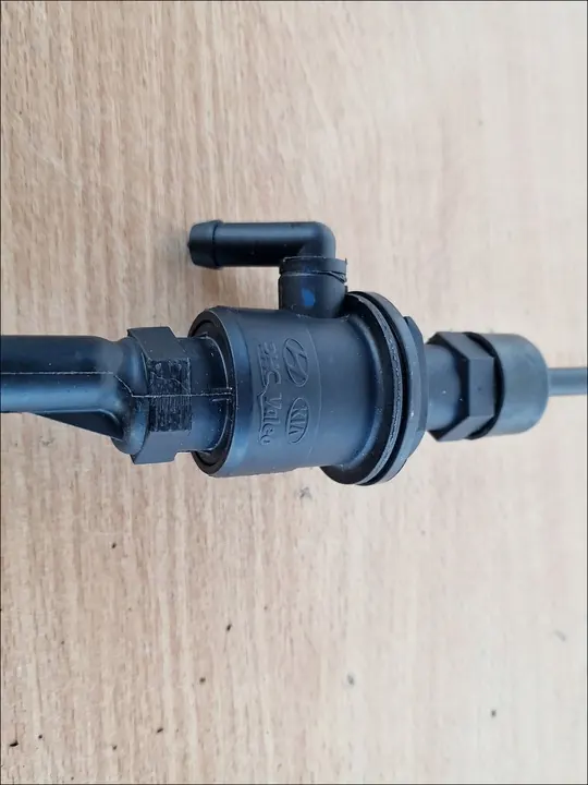 Kopplingspump Hyundai Kia Optima 1.7 CRDI OEM 416053S000 image 3